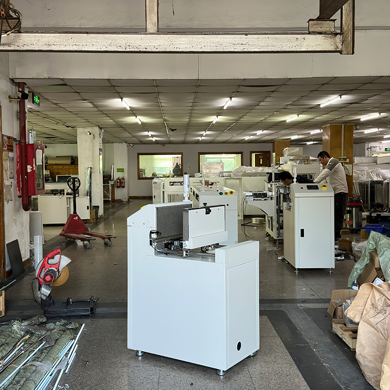 smt设备YABO鸭脖叠板机